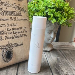 Seint setting spray and can be used as primer